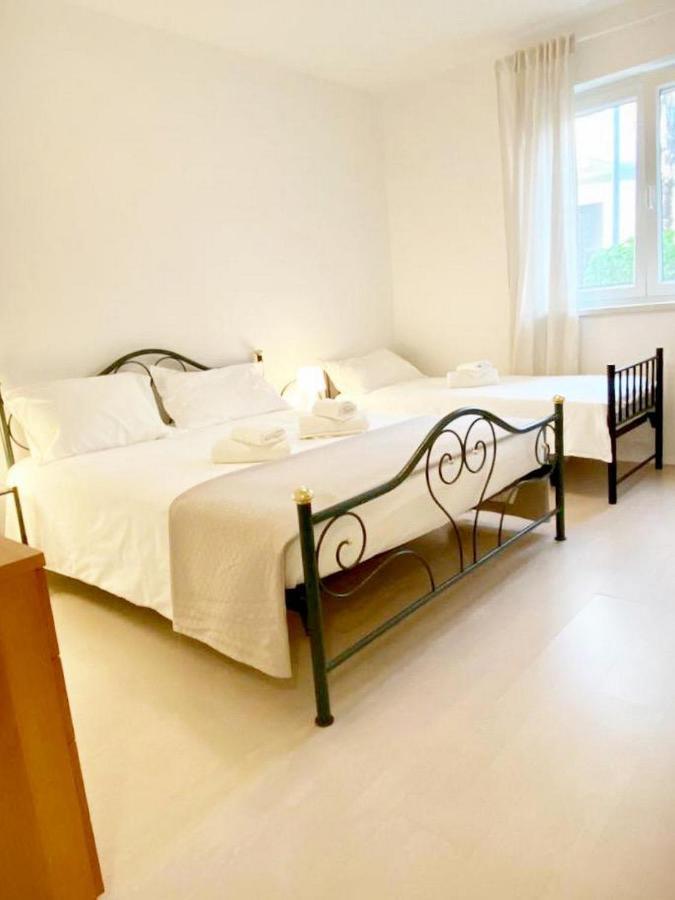 Villa Ortensie Apartments Funtana Buitenkant foto